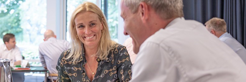 "Vi skal have nogle redskaber, så vi spørger kunderne om de rigtige ting," siger Camilla Lund, souschef i Sparekassen Danmark (se video nederst)